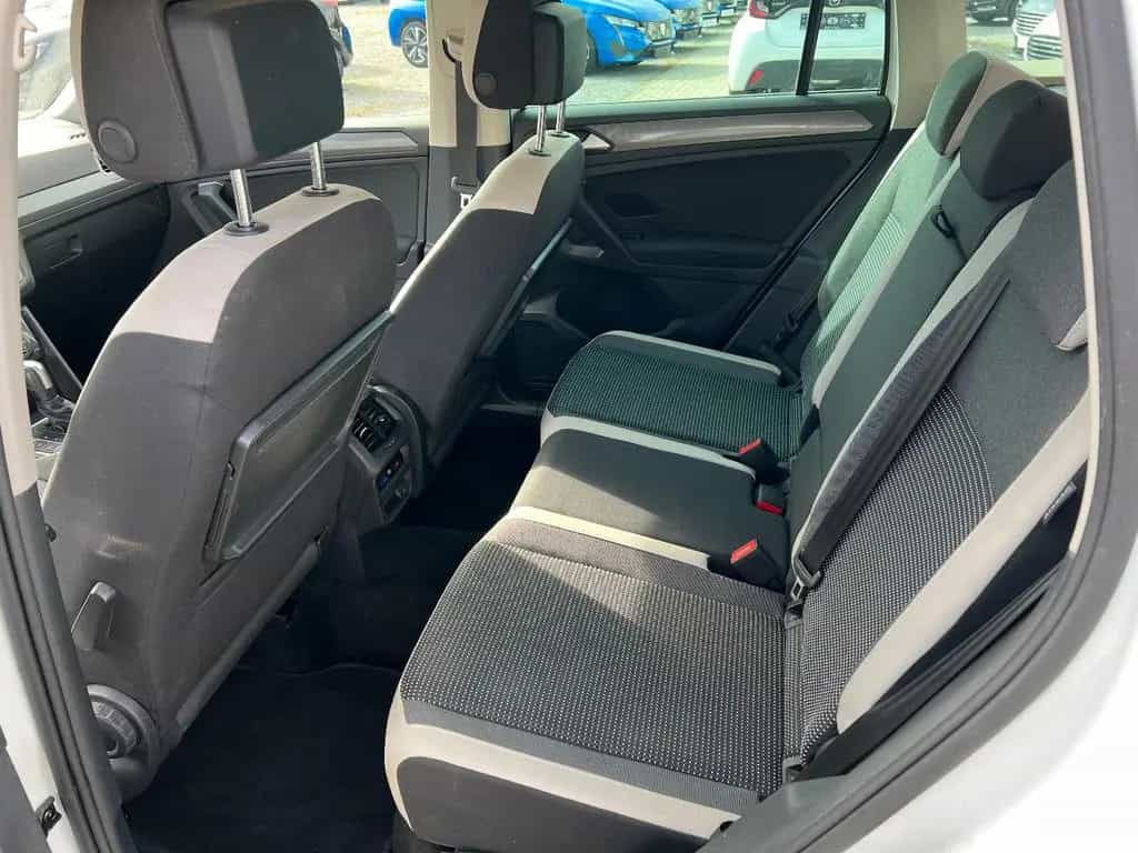 Volkswagen Tiguan 2.0 TDI OFFROAD 4Motion *LED Navi AHK SHZ 07/2020-photo-11