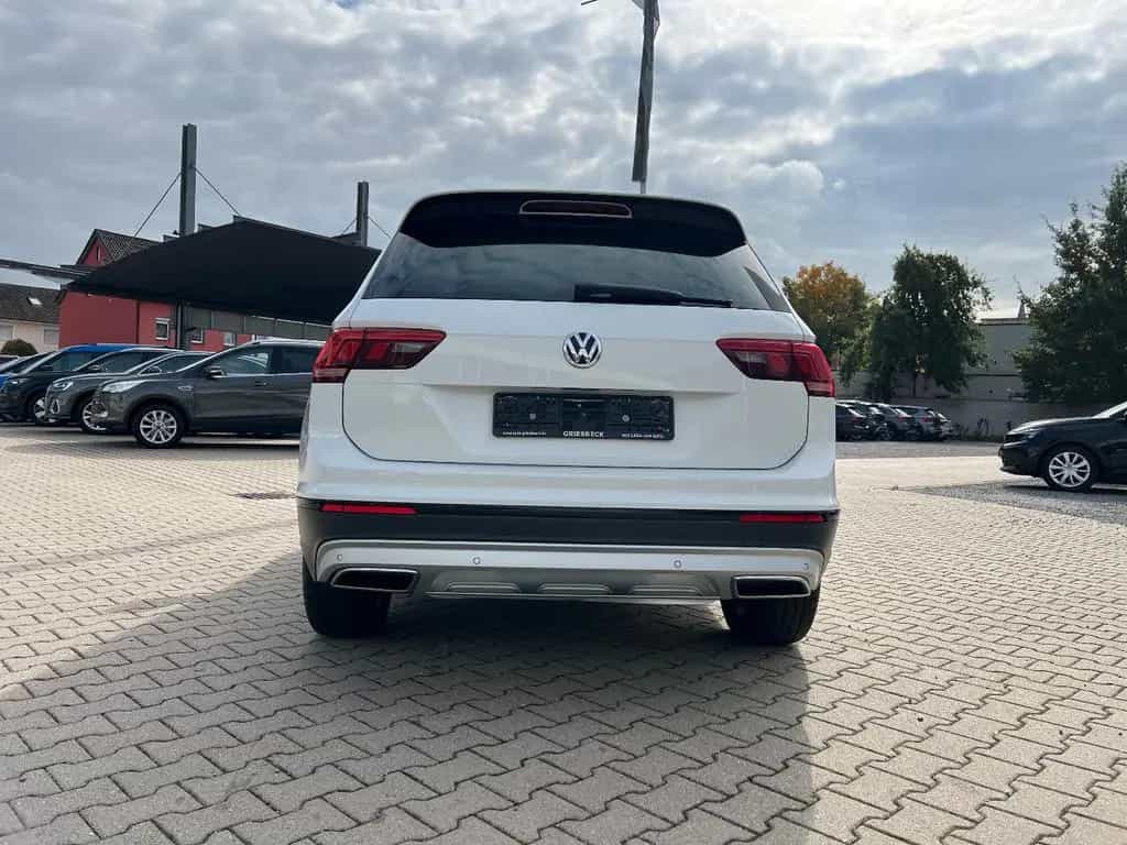 Volkswagen Tiguan 2.0 TDI OFFROAD 4Motion *LED Navi AHK SHZ 07/2020-photo-2
