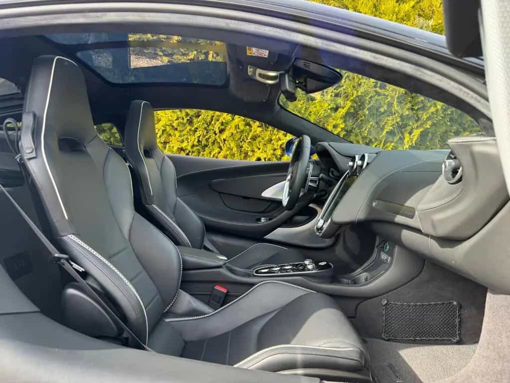 McLaren GT Premium*Practicality*SportExhaust*B&W*Lift 06/2025-photo-32