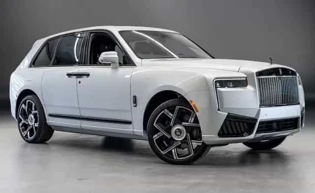Rolls-Royce Cullinan ROLLS-ROYCE Cullinan 2025 Rolls-Royce Black Badg 08/2025-photo-0