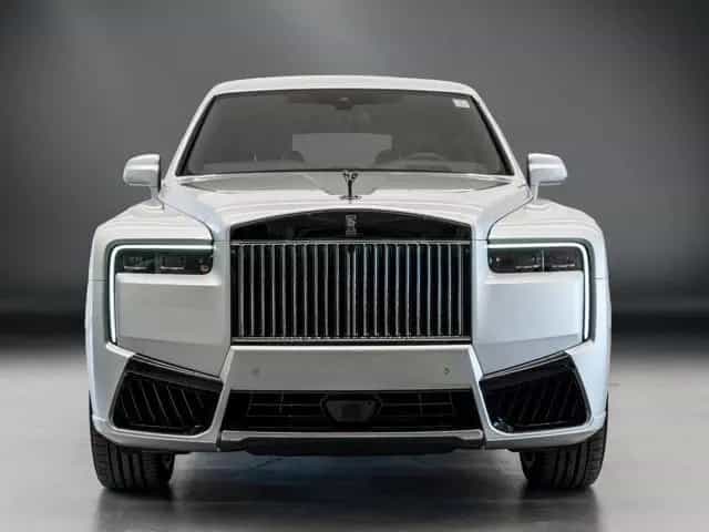 Rolls-Royce Cullinan ROLLS-ROYCE Cullinan 2025 Rolls-Royce Black Badg 08/2025-photo-1