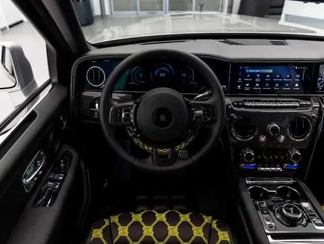 Rolls-Royce Cullinan ROLLS-ROYCE Cullinan 2025 Rolls-Royce Black Badg 08/2025-photo-7