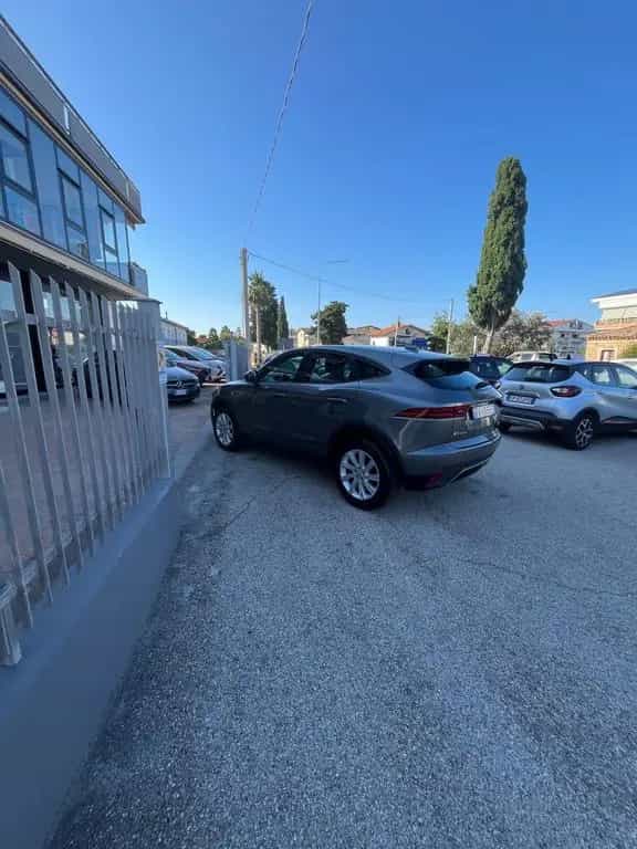 Jaguar E-Pace 2.0D 150 CV AWD S 06/2019-photo-1