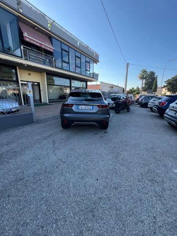 Jaguar E-Pace 2.0D 150 CV AWD S 06/2019-photo-2