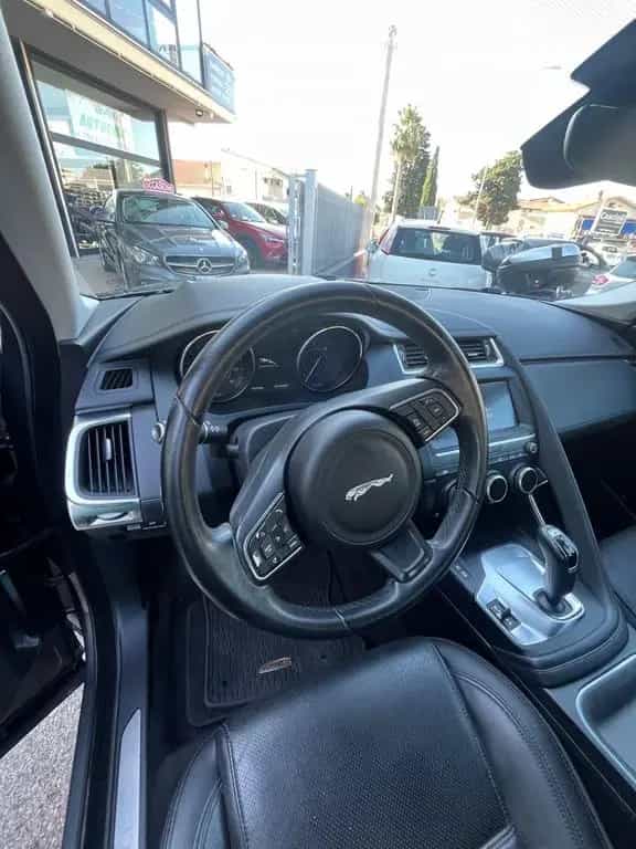 Jaguar E-Pace 2.0D 150 CV AWD S 06/2019-photo-6