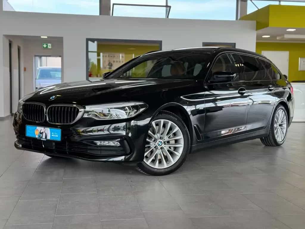 BMW 530 d xDrive Sport Line*Pano*Luft*HuD*DisplayKey* 09/2017-photo-0