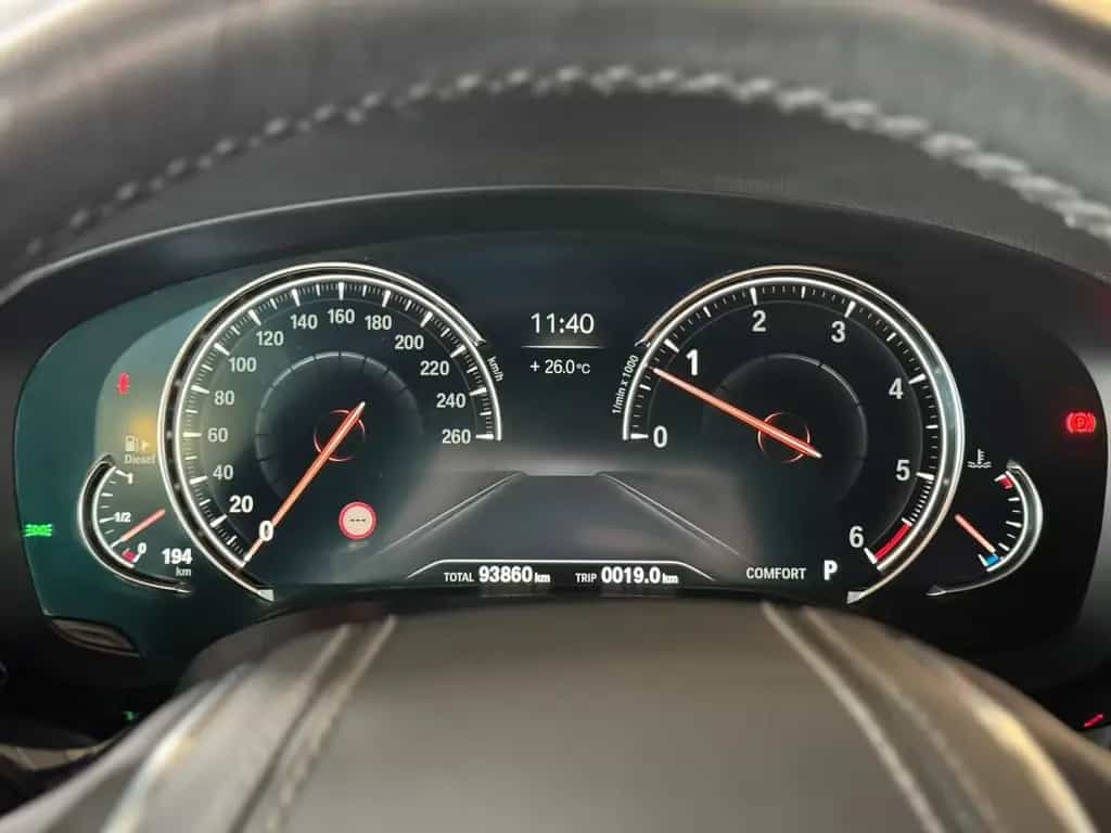 BMW 530 d xDrive Sport Line*Pano*Luft*HuD*DisplayKey* 09/2017-photo-18