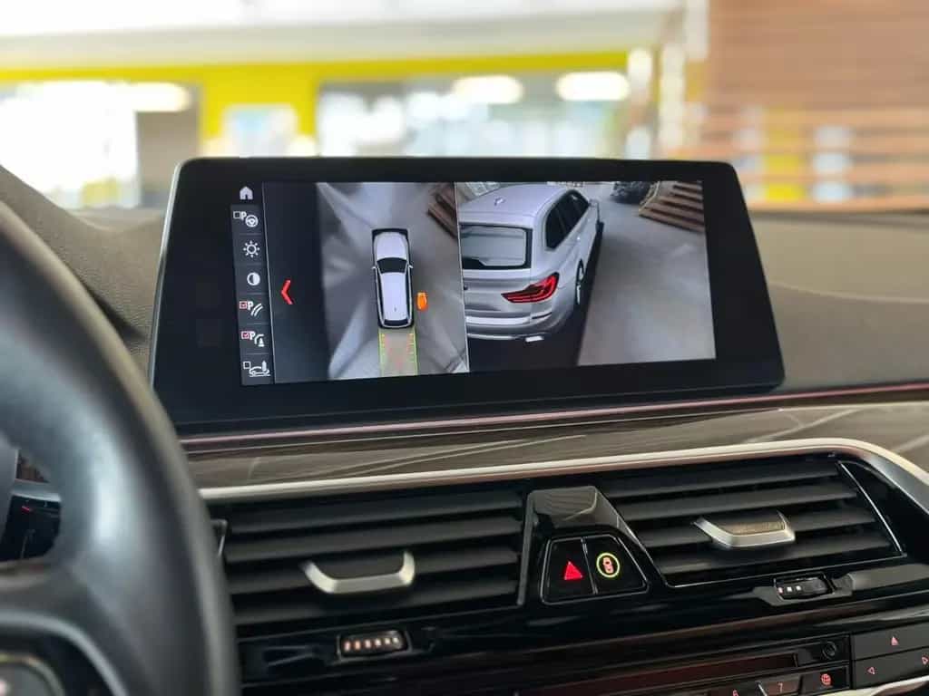 BMW 530 d xDrive Sport Line*Pano*Luft*HuD*DisplayKey* 09/2017-photo-19