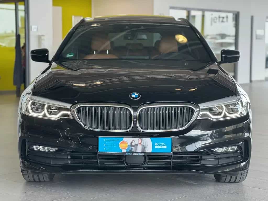 BMW 530 d xDrive Sport Line*Pano*Luft*HuD*DisplayKey* 09/2017-photo-8