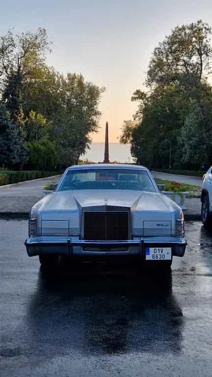 Lincoln Continental Town Coupé 03/1979-photo-3