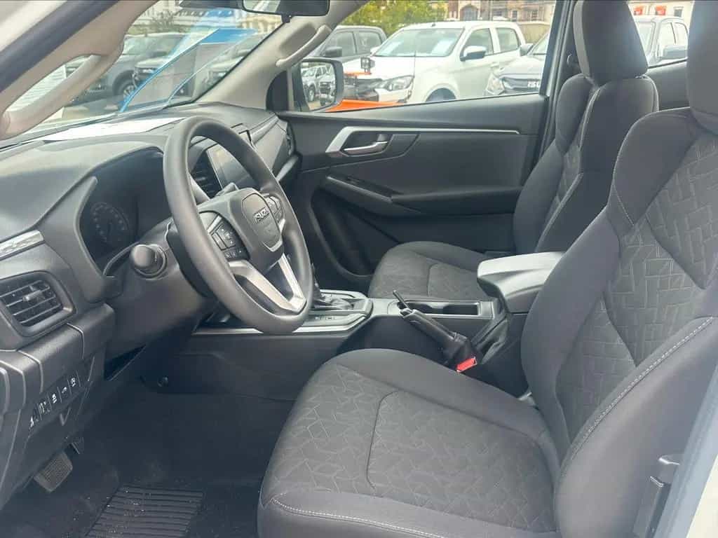 Isuzu D-Max 4x4 LS A/T SpaceCab null-photo-10