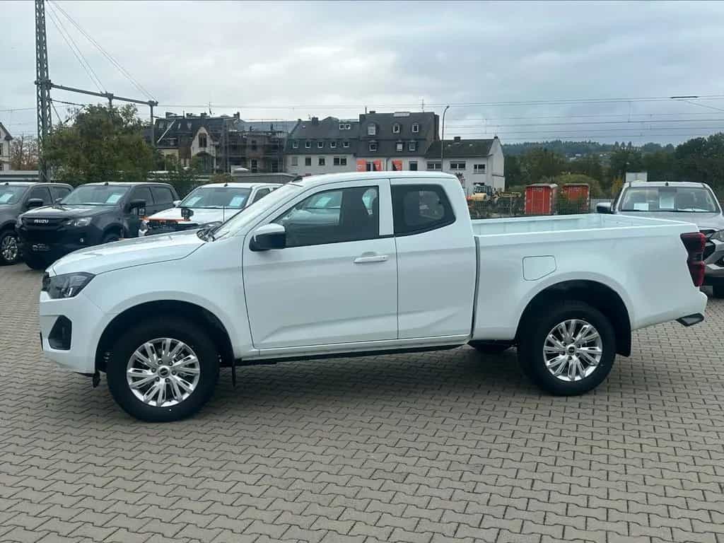 Isuzu D-Max 4x4 LS A/T SpaceCab null-photo-3