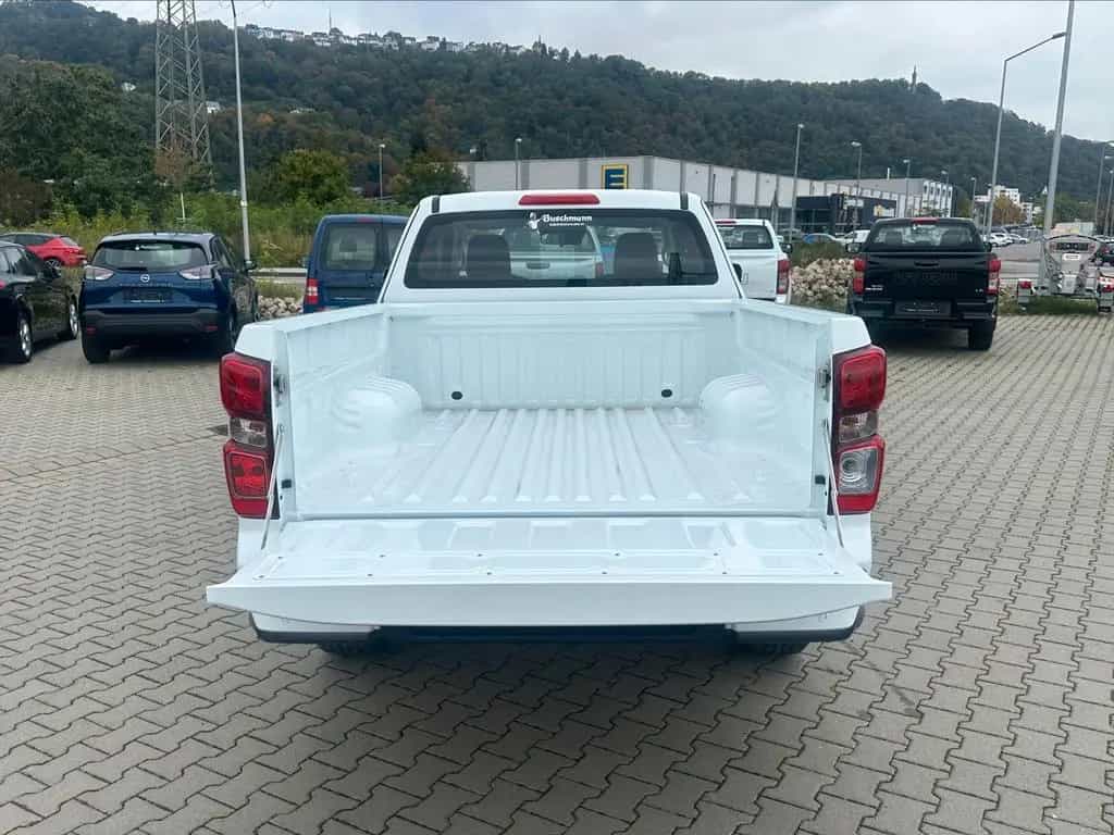 Isuzu D-Max 4x4 LS A/T SpaceCab null-photo-8