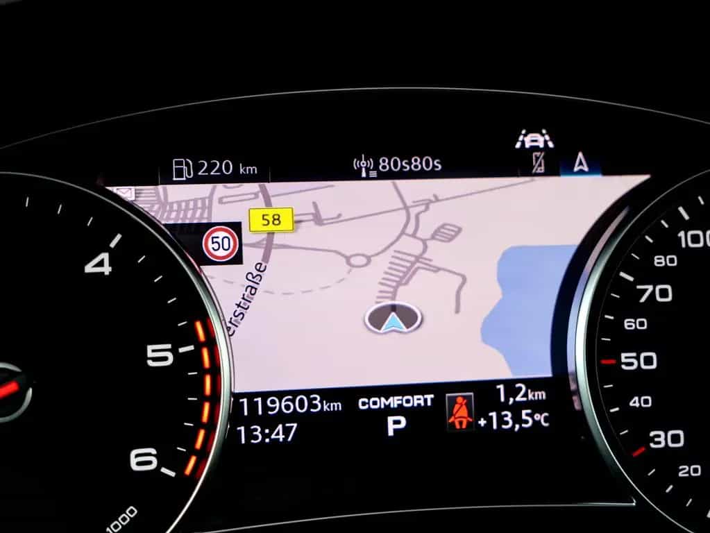 Audi A6 Limousine 40 TDI - PANORAMA / 4-ZONEN / ACC 04/2022-photo-16