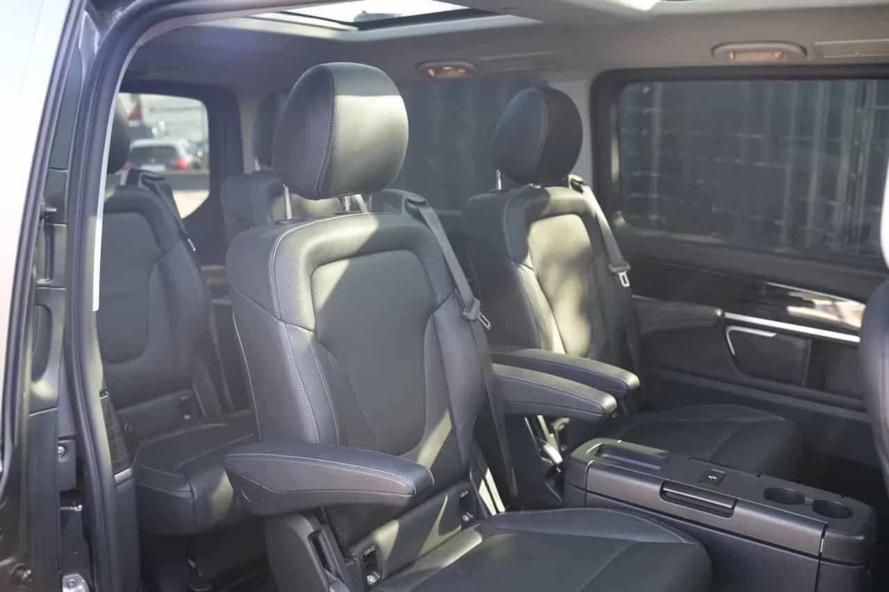 Mercedes-Benz V-Class 300 06/2019-photo-13