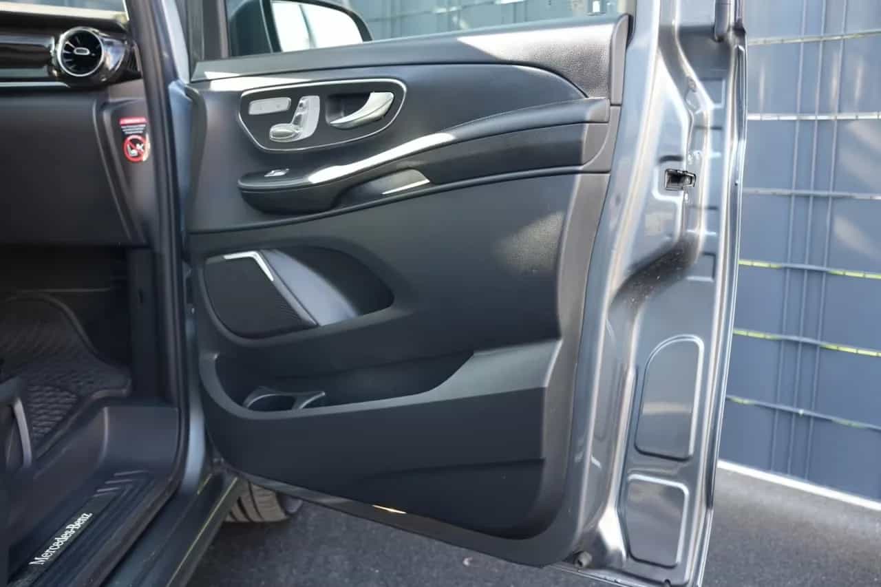 Mercedes-Benz V-Class 300 06/2019-photo-15