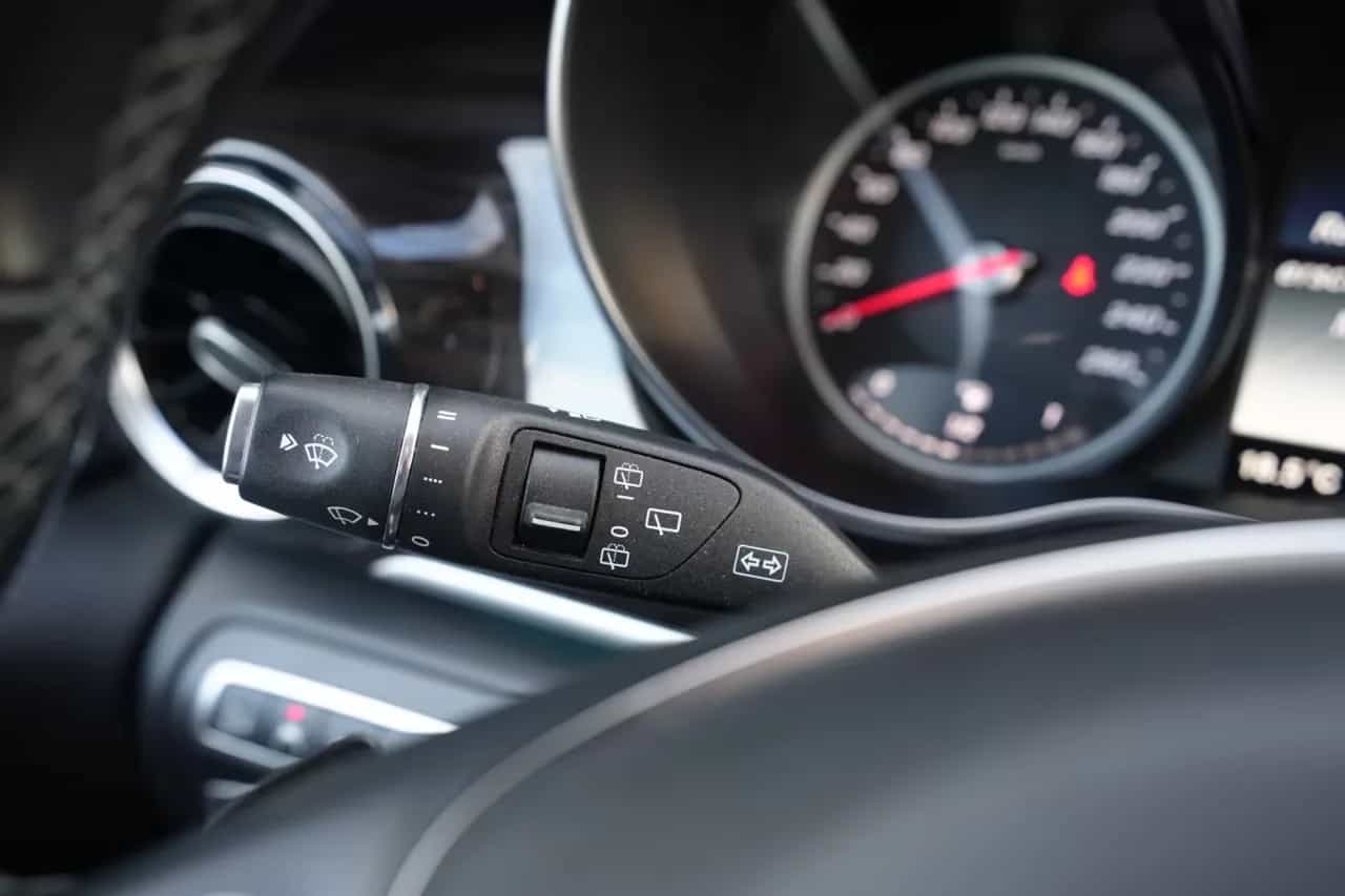 Mercedes-Benz V-Class 300 06/2019-photo-28