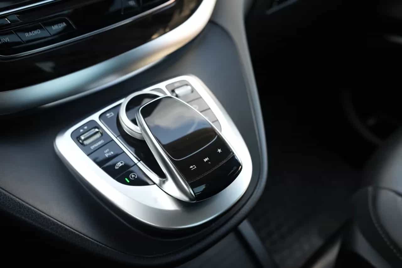 Mercedes-Benz V-Class 300 06/2019-photo-34