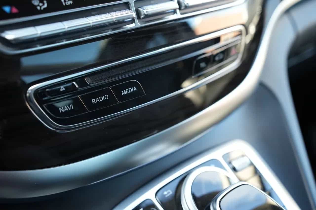 Mercedes-Benz V-Class 300 06/2019-photo-37