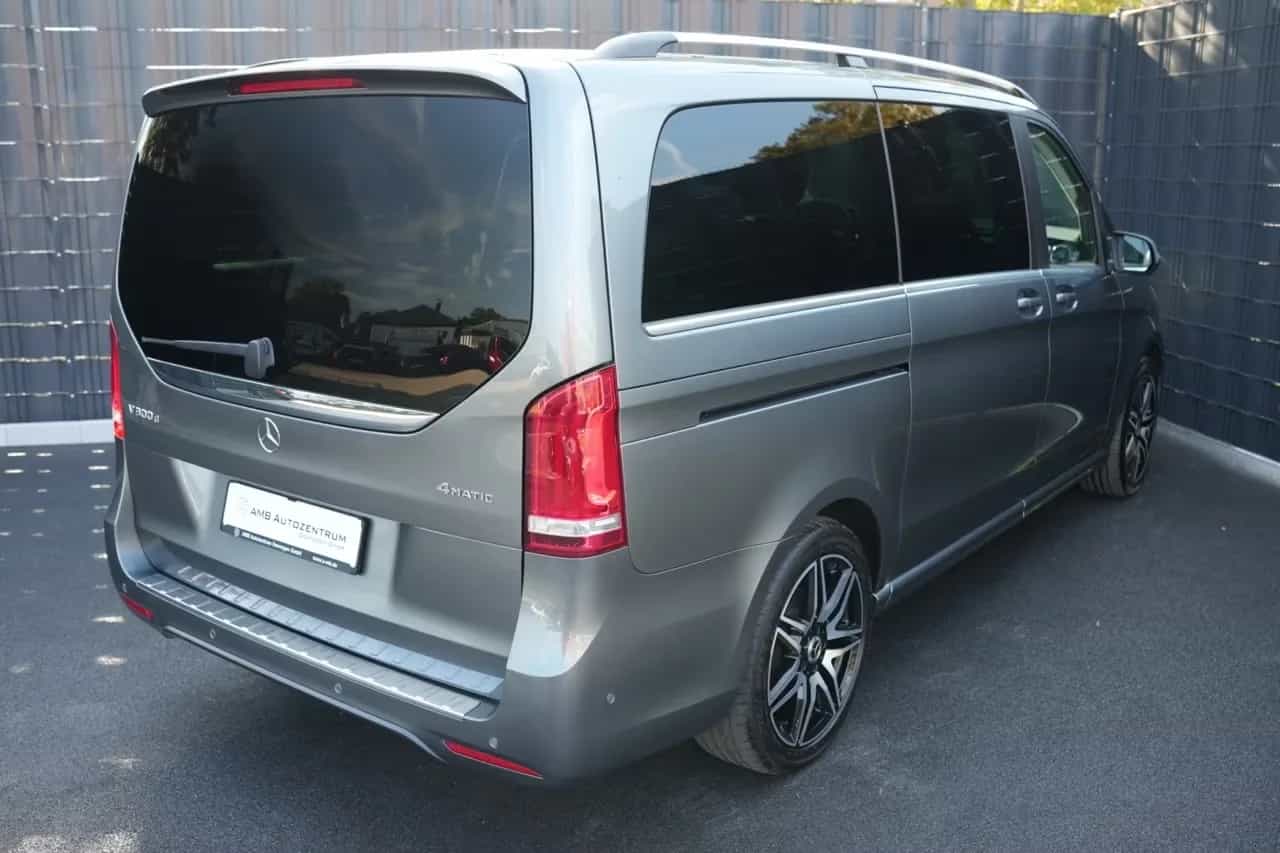 Mercedes-Benz V-Class 300 06/2019-photo-4