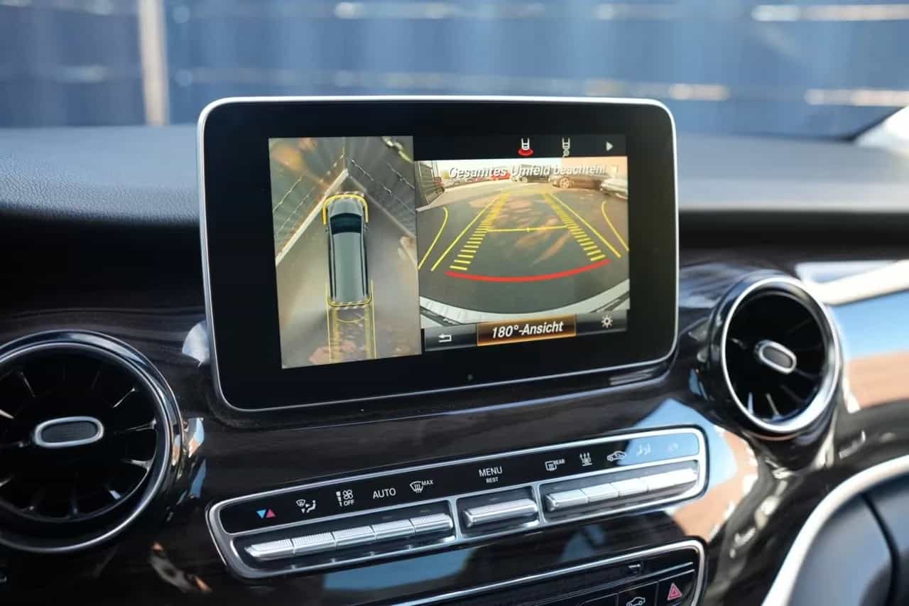 Mercedes-Benz V-Class 300 06/2019-photo-41