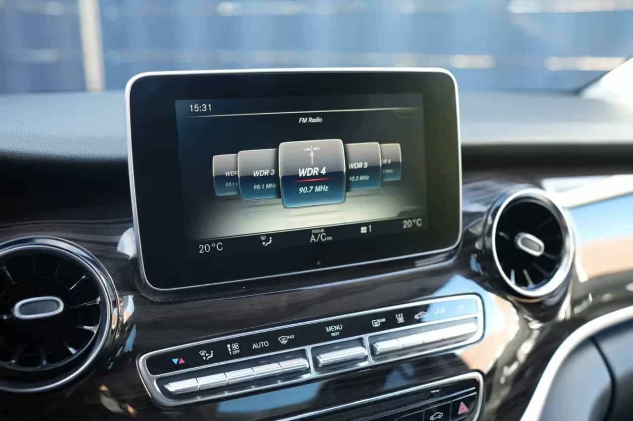 Mercedes-Benz V-Class 300 06/2019-photo-43