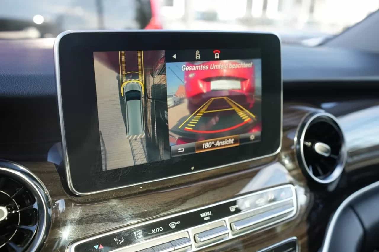 Mercedes-Benz V-Class 300 06/2019-photo-45