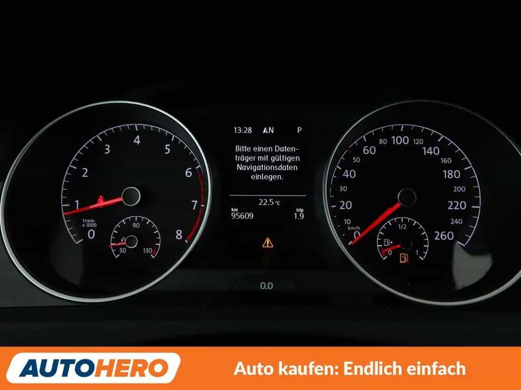 Volkswagen Golf VII 1.4 TSI Highline BMT Aut.*NAVI*SHZ* 01/2016-photo-11