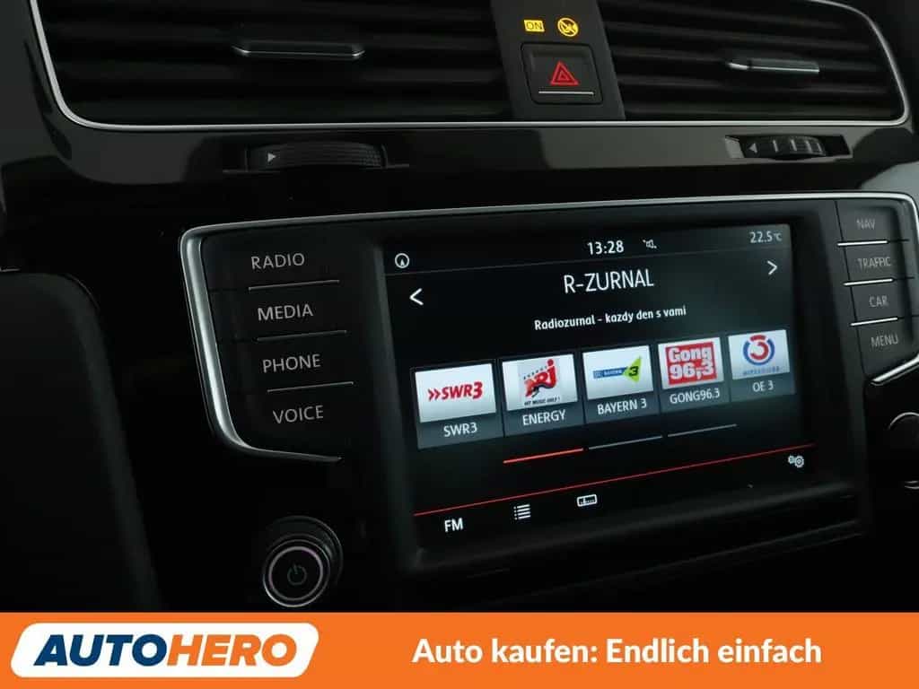 Volkswagen Golf VII 1.4 TSI Highline BMT Aut.*NAVI*SHZ* 01/2016-photo-12