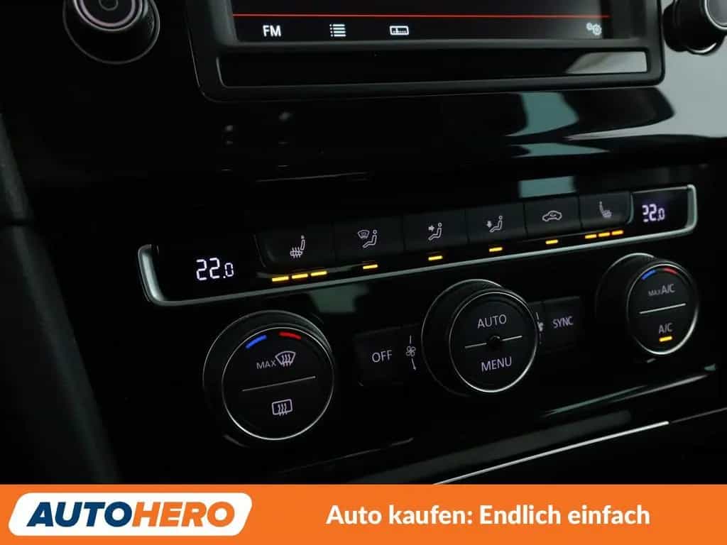 Volkswagen Golf VII 1.4 TSI Highline BMT Aut.*NAVI*SHZ* 01/2016-photo-13
