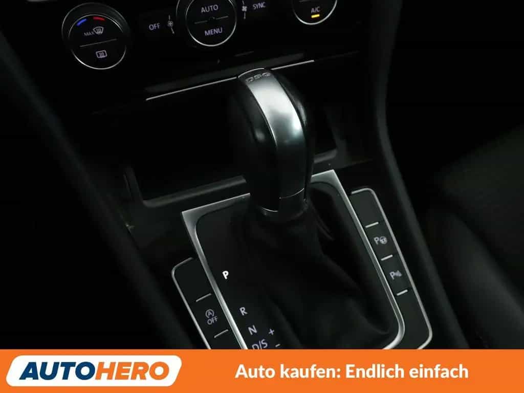 Volkswagen Golf VII 1.4 TSI Highline BMT Aut.*NAVI*SHZ* 01/2016-photo-15