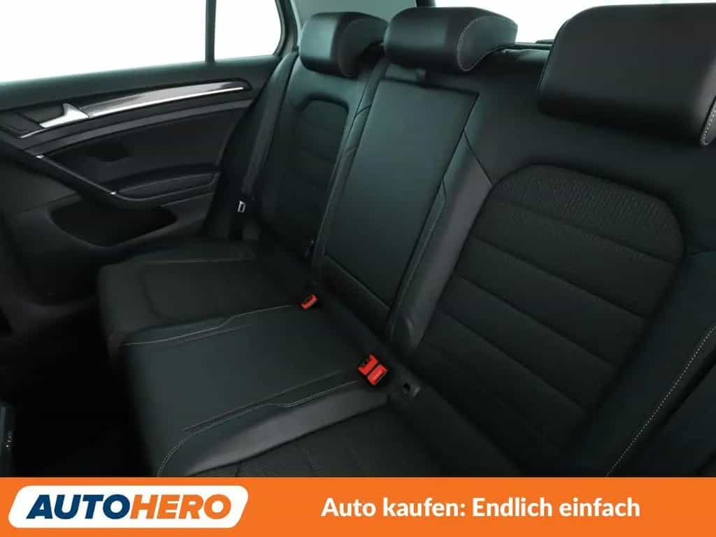 Volkswagen Golf VII 1.4 TSI Highline BMT Aut.*NAVI*SHZ* 01/2016-photo-26