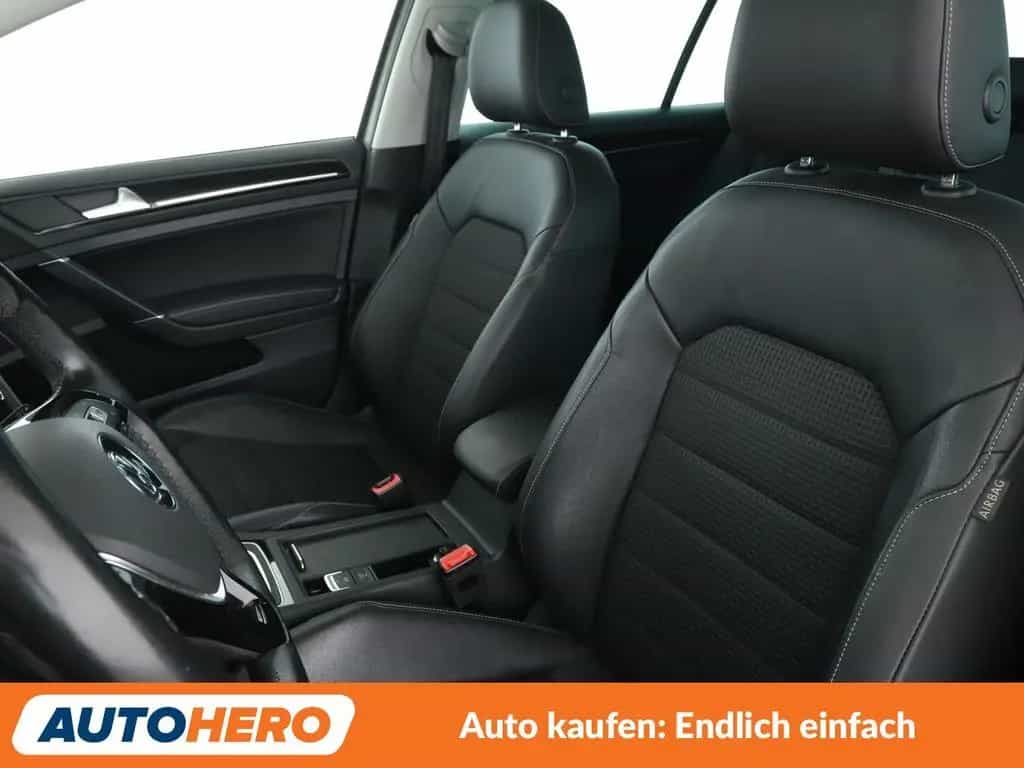 Volkswagen Golf VII 1.4 TSI Highline BMT Aut.*NAVI*SHZ* 01/2016-photo-6