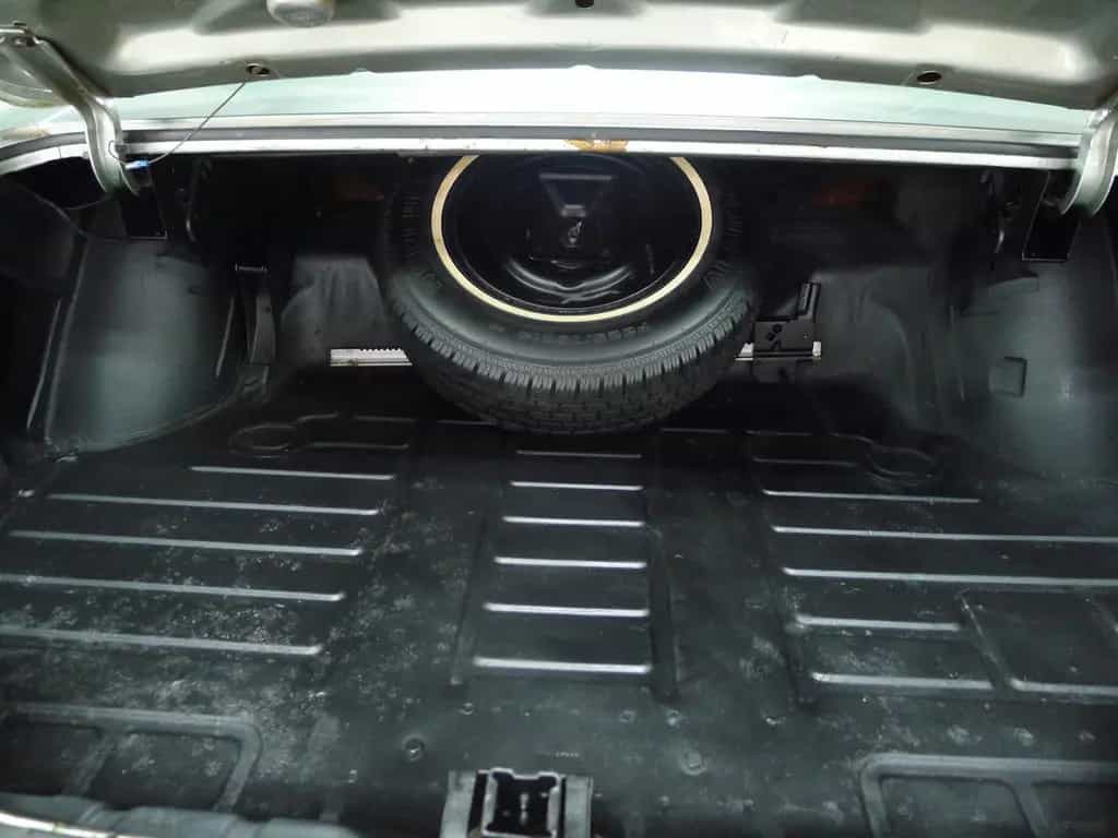 Oldsmobile Delta 88 4-door Sedan 02/1967-photo-11