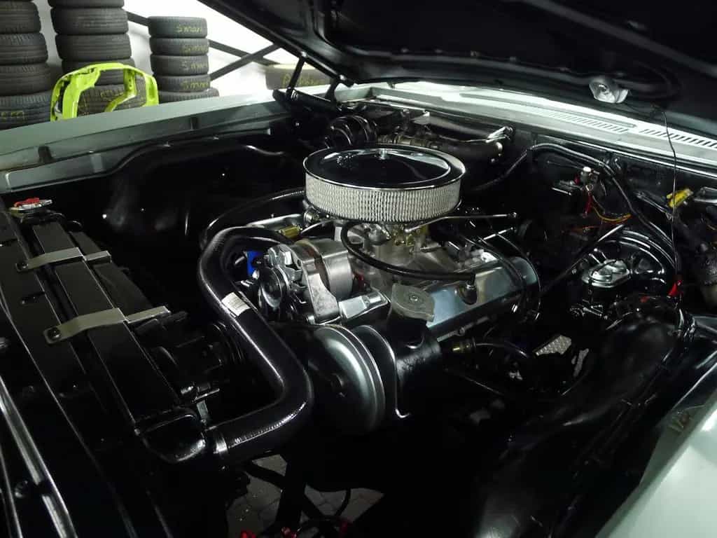Oldsmobile Delta 88 4-door Sedan 02/1967-photo-12