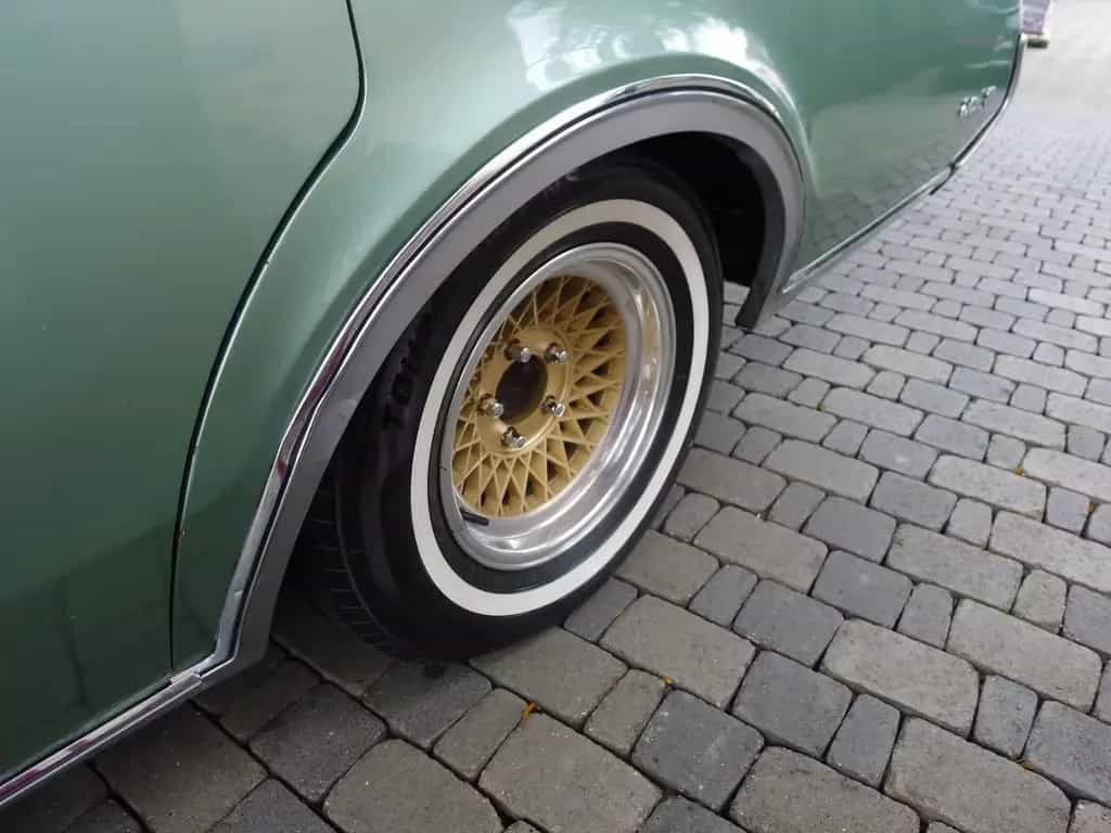 Oldsmobile Delta 88 4-door Sedan 02/1967-photo-13