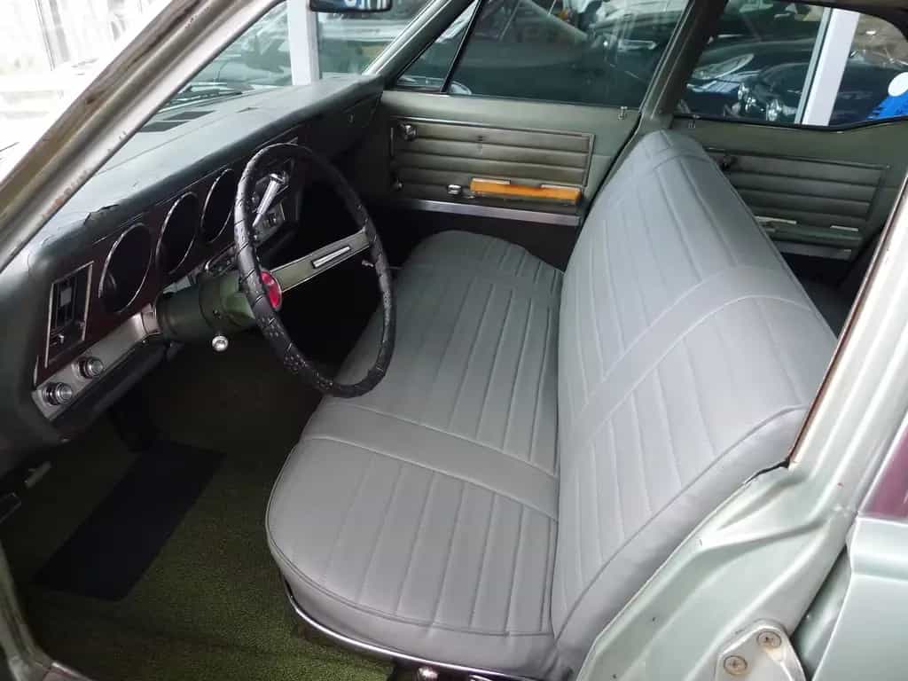 Oldsmobile Delta 88 4-door Sedan 02/1967-photo-7