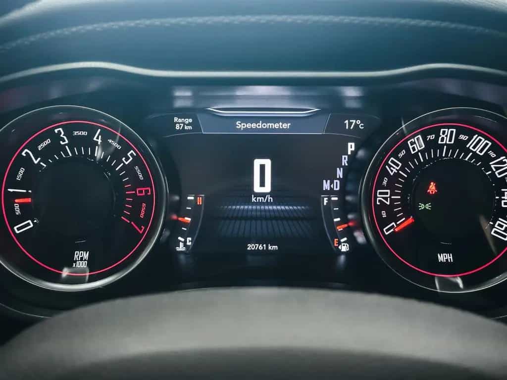 Dodge Challenger 5.7 HEMI R/T WIDEBODY SHA Camera 12/2022-photo-21