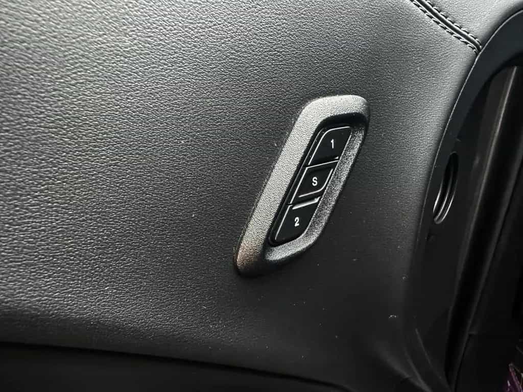Dodge Challenger 5.7 HEMI R/T WIDEBODY SHA Camera 12/2022-photo-26