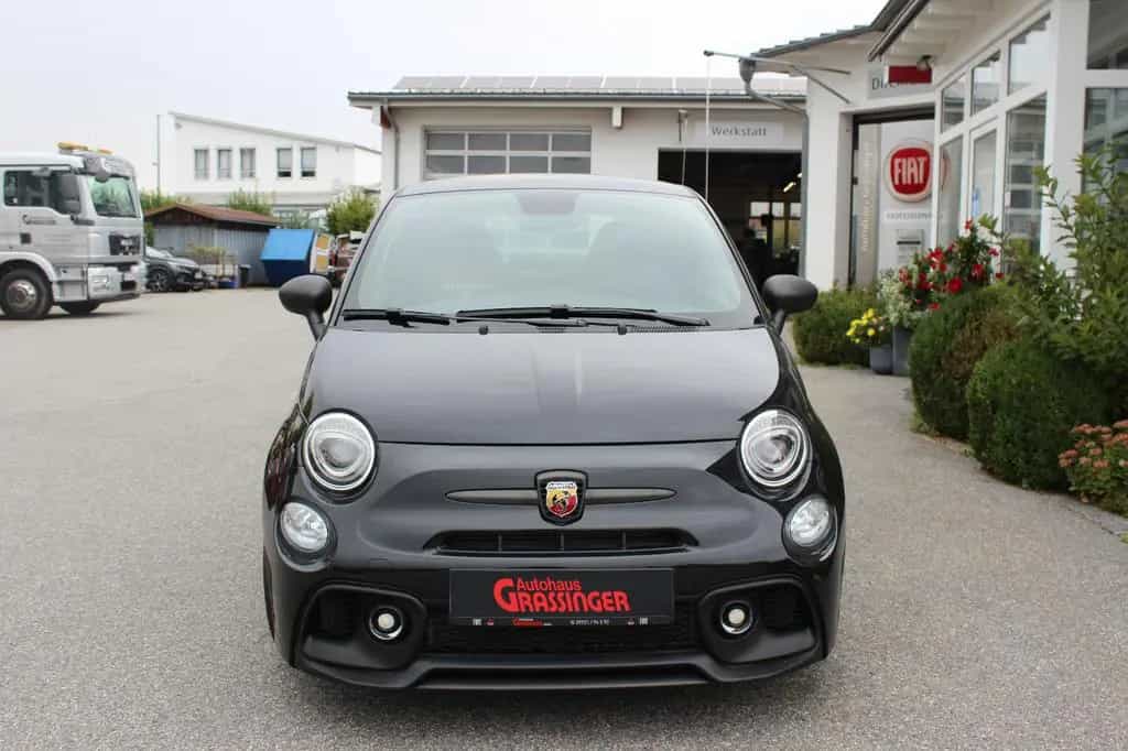 Abarth 695 06/2024-photo-1