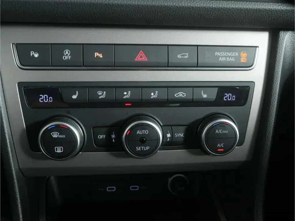 Seat Ateca 1.5 TSI DSG Xperience AHK/NAV/VIRTUAL/ACC 01/2025-photo-16