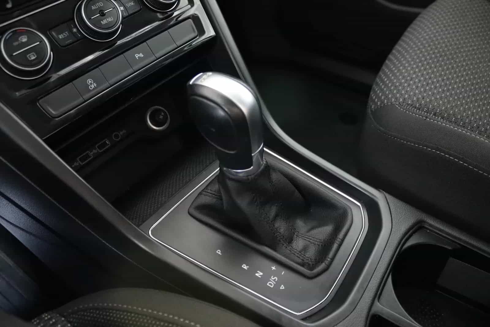 Volkswagen Touran 08/2018-photo-10