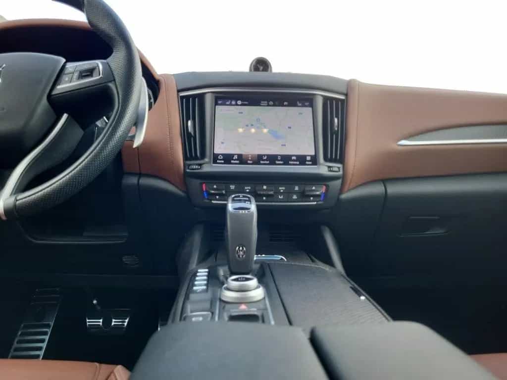 Maserati Levante Modena S 06/2022-photo-7