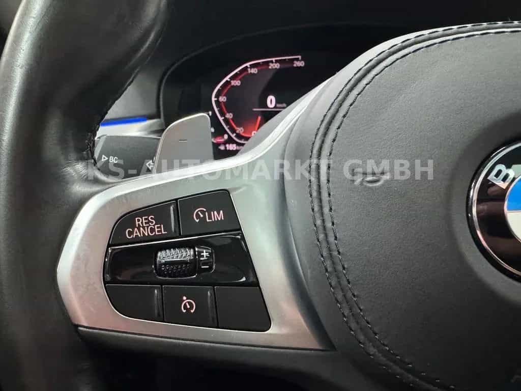 BMW 5 Series 540 i Lim. xDrive Sport Line*Schiebedach*LED* 10/2019-photo-13