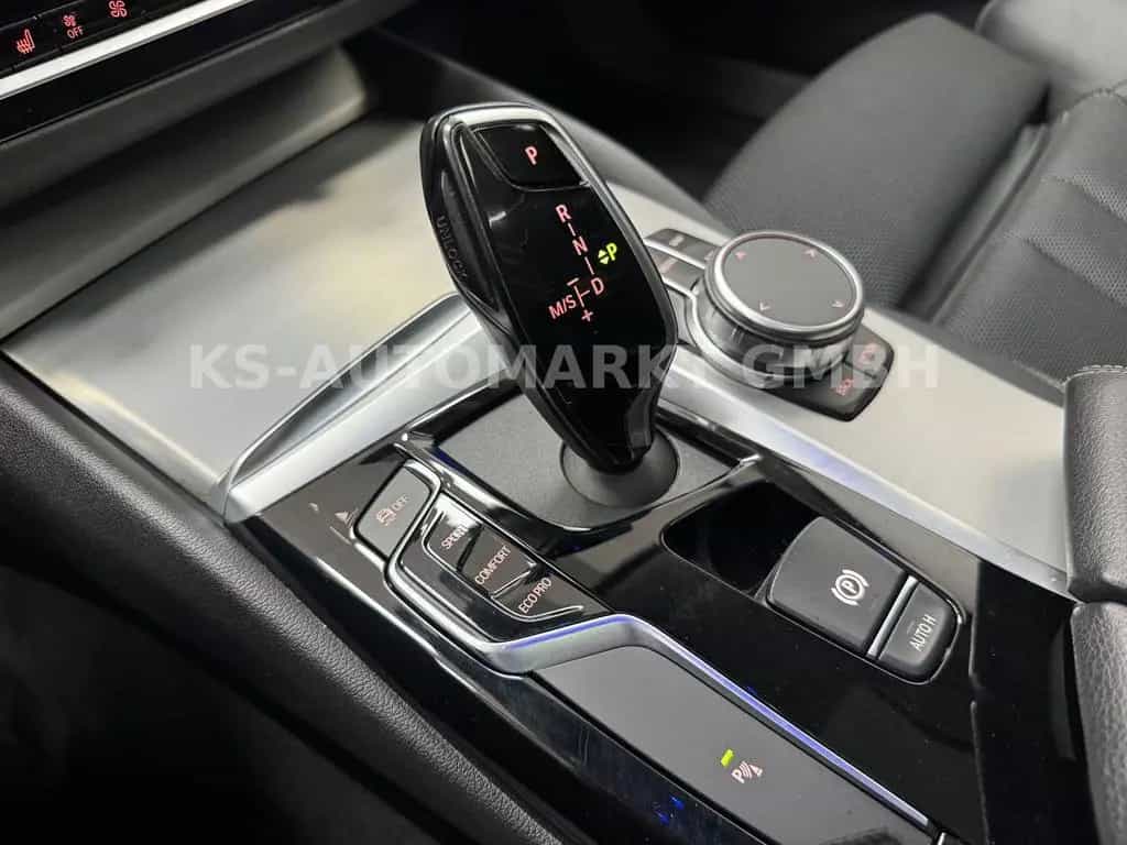 BMW 5 Series 540 i Lim. xDrive Sport Line*Schiebedach*LED* 10/2019-photo-15