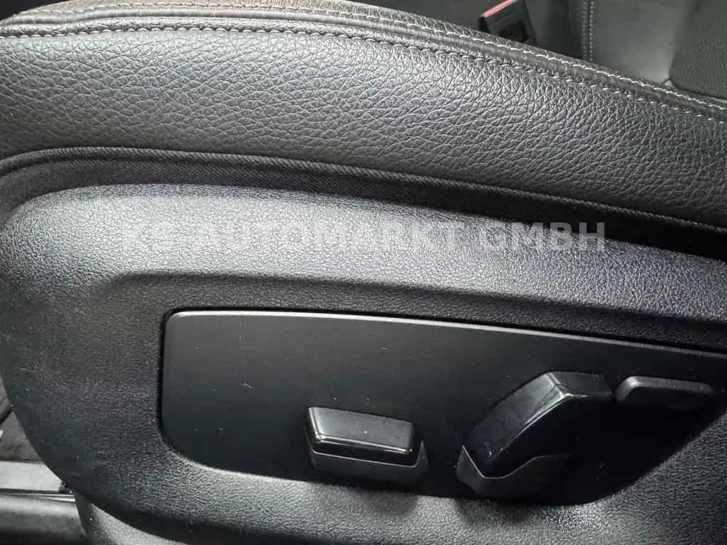 BMW 5 Series 540 i Lim. xDrive Sport Line*Schiebedach*LED* 10/2019-photo-17