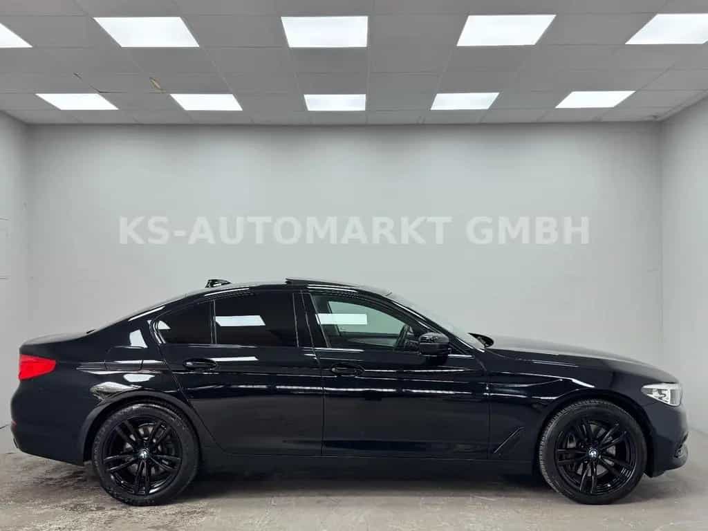BMW 5 Series 540 i Lim. xDrive Sport Line*Schiebedach*LED* 10/2019-photo-3