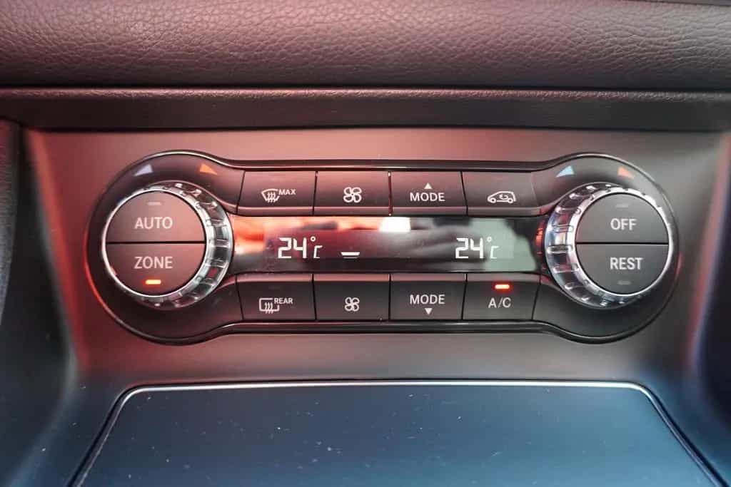 Mercedes-Benz CLA-Class 250 Shooting Brake AMG Line 7G-DCT LED Navi 07/2018-photo-26