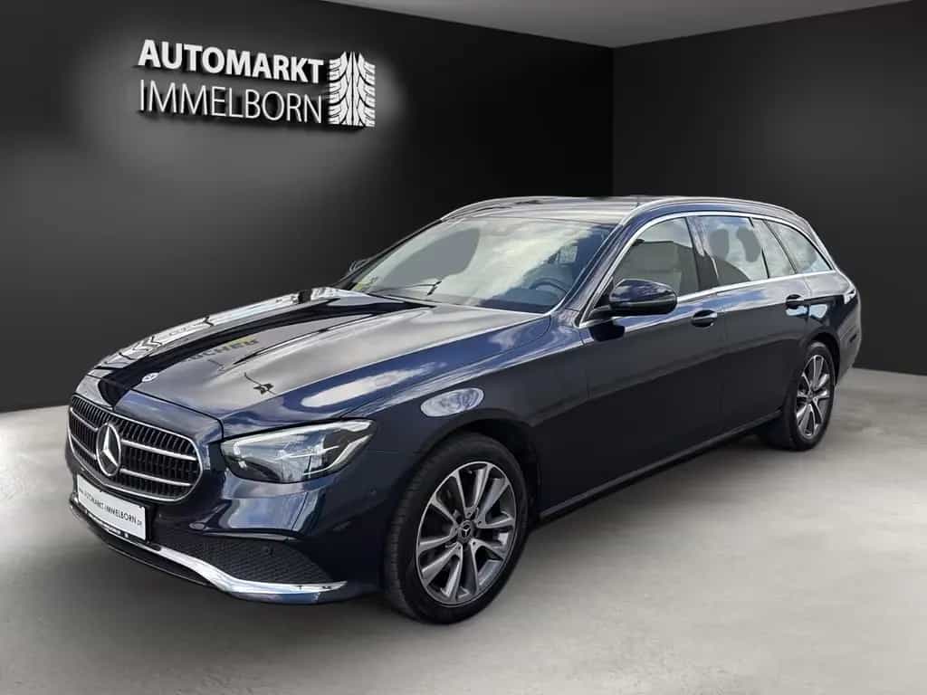 Mercedes-Benz E-Class VollLeder*7Sitzer*LED*Navi*DAB*MBUX*1Hand 05/2022-photo-2