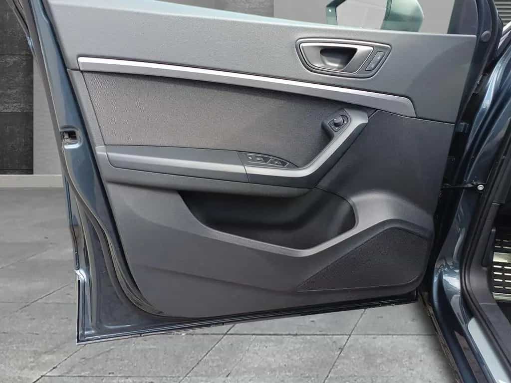Seat Ateca FR 4Drive*STANDHEIZUNG*AHK*NAVI* 01/2022-photo-4